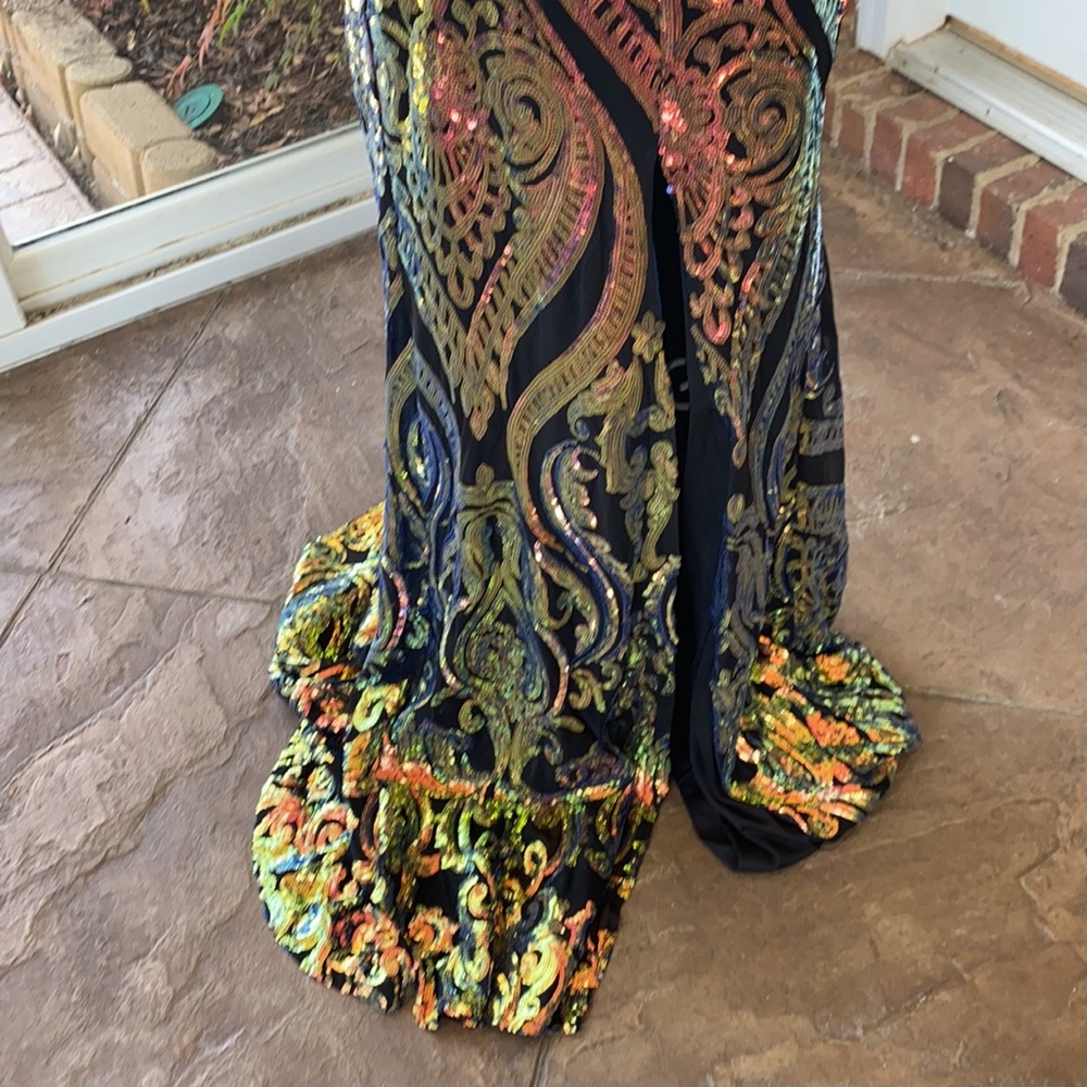 Prom Dress. - Picture 2 of 3